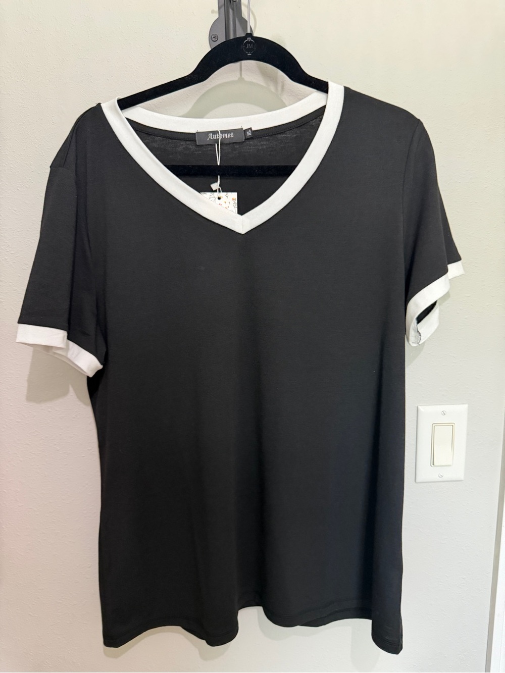 Short Sleeve V Neck Tee